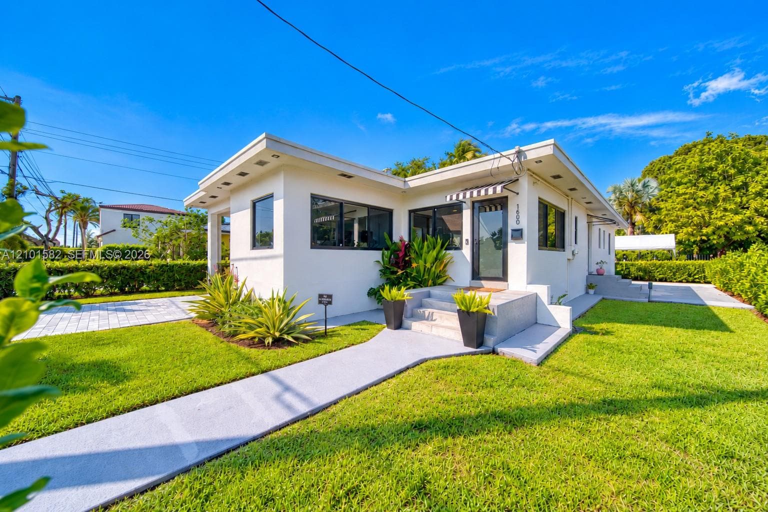 1600 SW 17th Ave photo 1