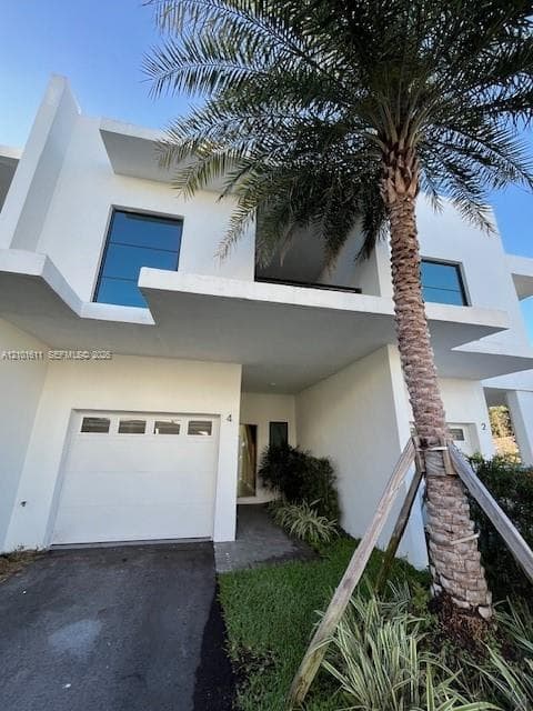 2526 Pierce St #7 photo 1