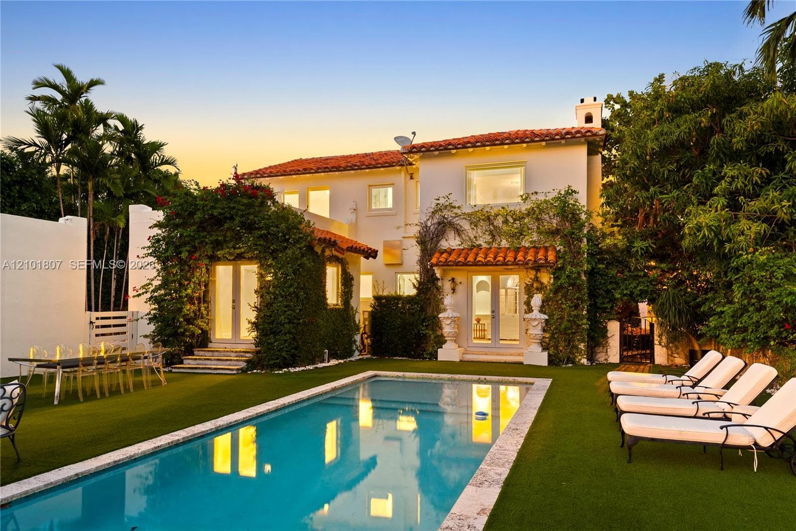 5800 La Gorce Dr photo 1