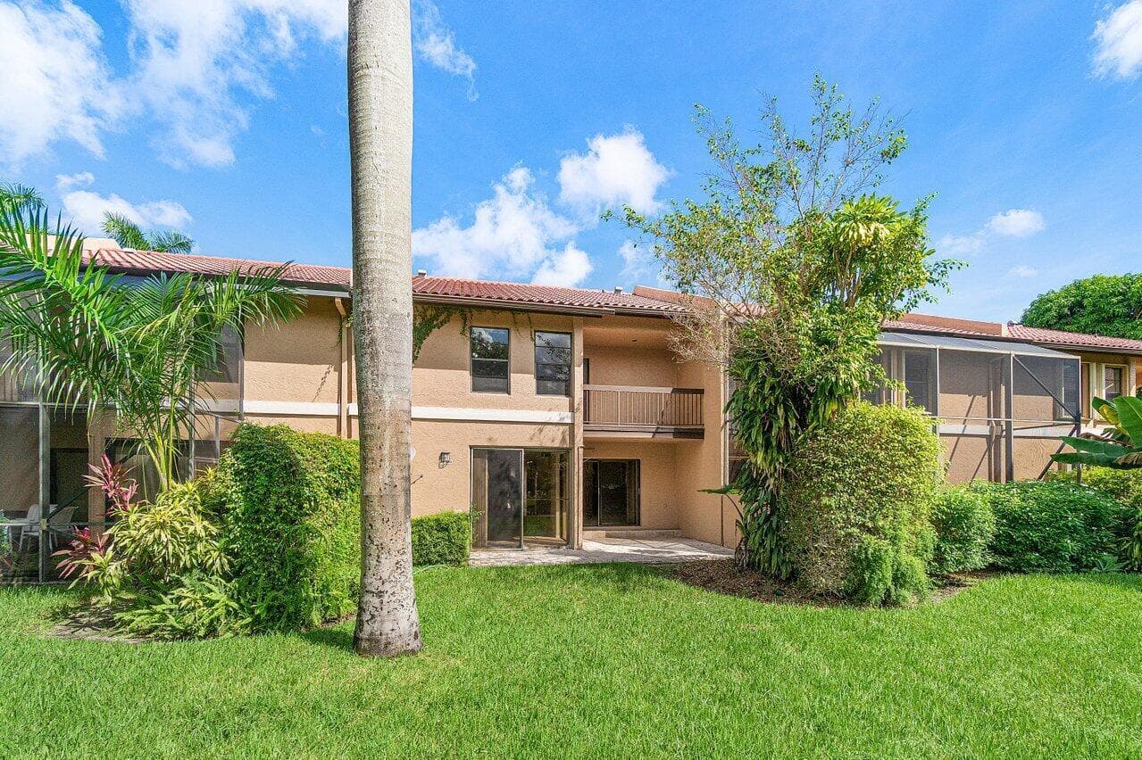 040-22068LasBrisasCircle-BocaRaton-FL-33