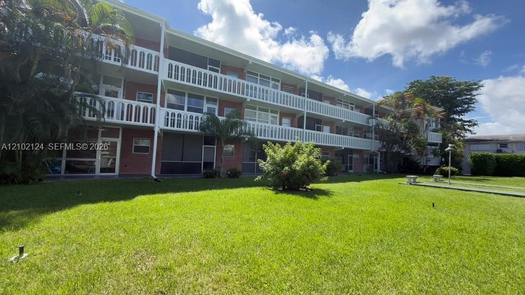 ELDORADO COUNTRY CLUB TOW · #24C in Hallandale Beach - Photo 1