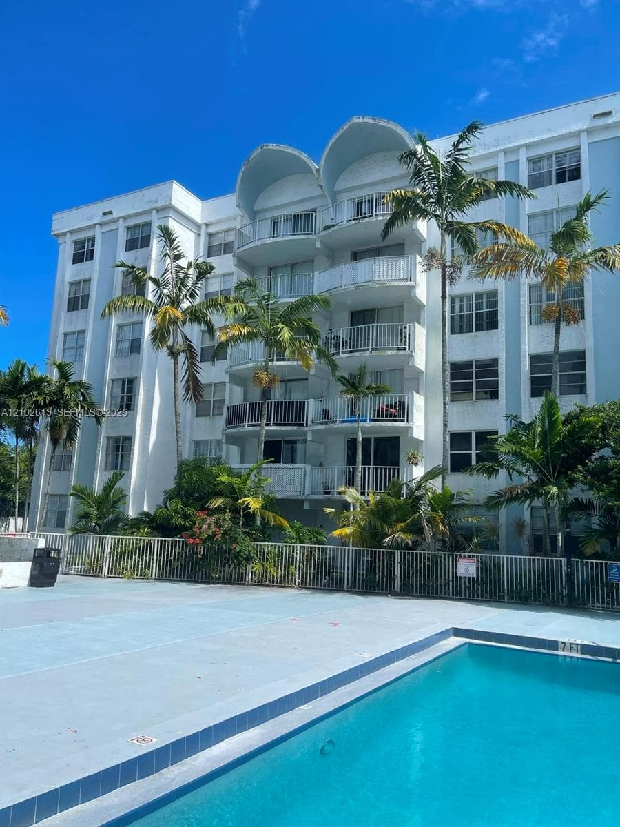 Montecarlo condominium · #C-512 in Miami - Photo 1