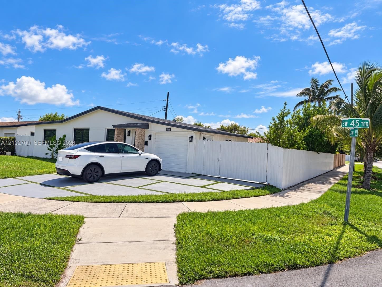 9350 SW 45th Ter #9350 photo 1