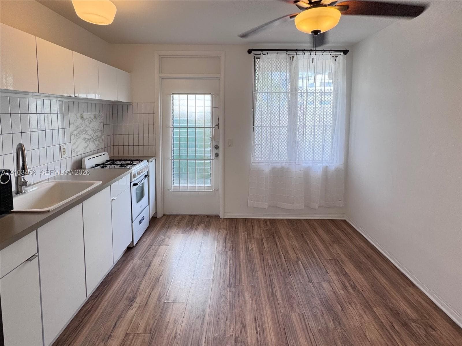 SOUTHERN STAR CONDO #12