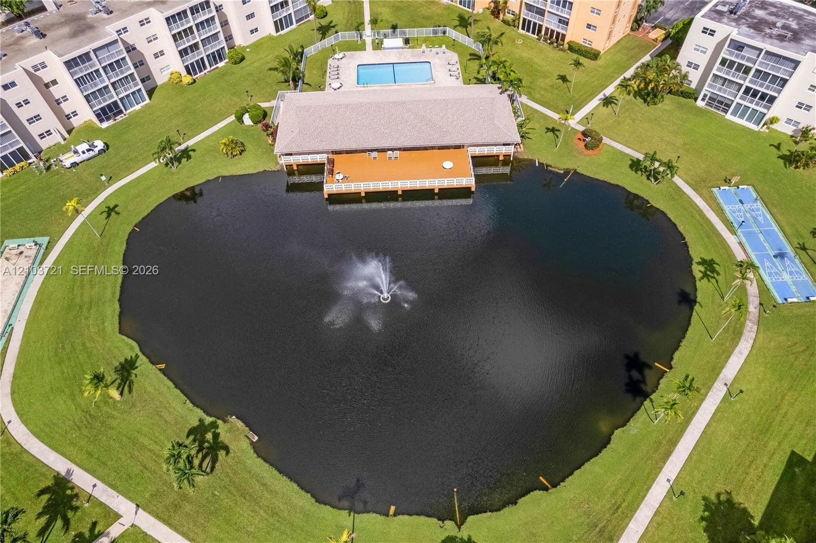 MEADOWBROOK LAKES CONDO · #303 in Dania Beach - Photo 1