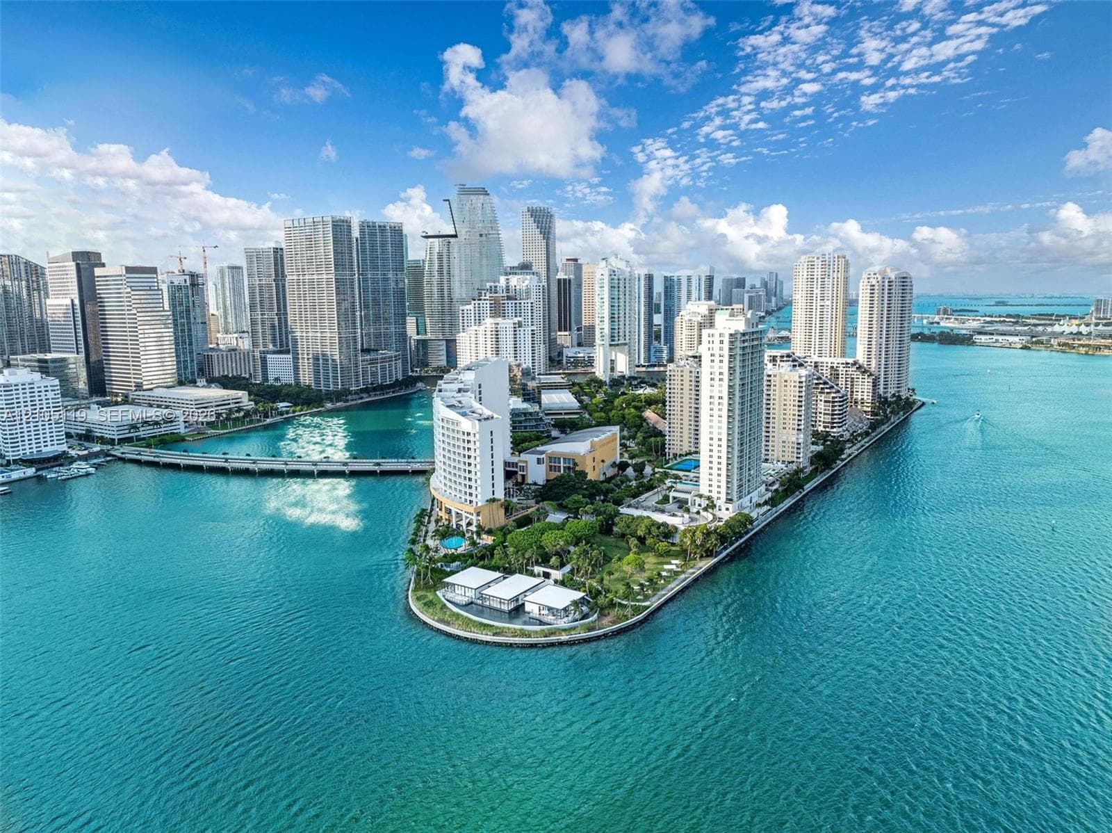 Isola · #1802 in Miami - Photo 1