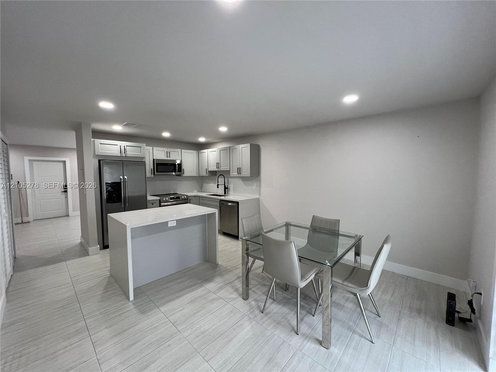 3826 SW 107th Ave # 2 #2-2 photo 1