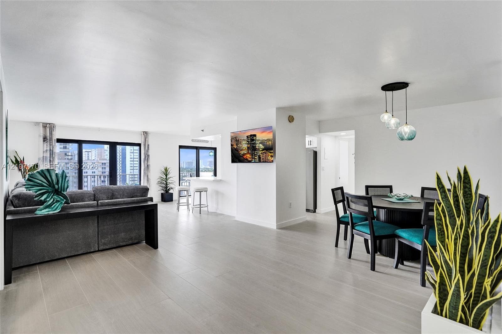 SUMMIT CONDO · #908S in Hollywood - Photo 1