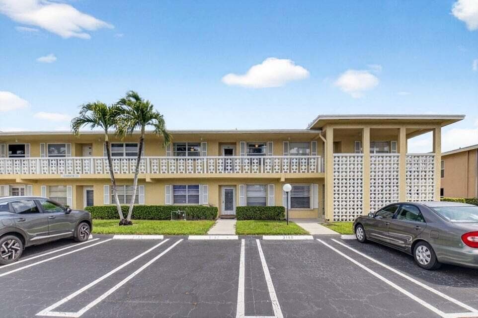 1150 Mahogany Way #203