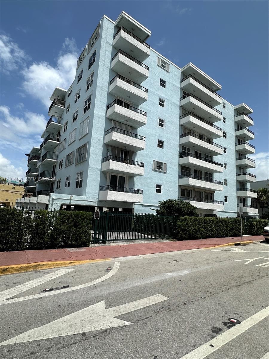 COLLINS TOWERS CONDO #206