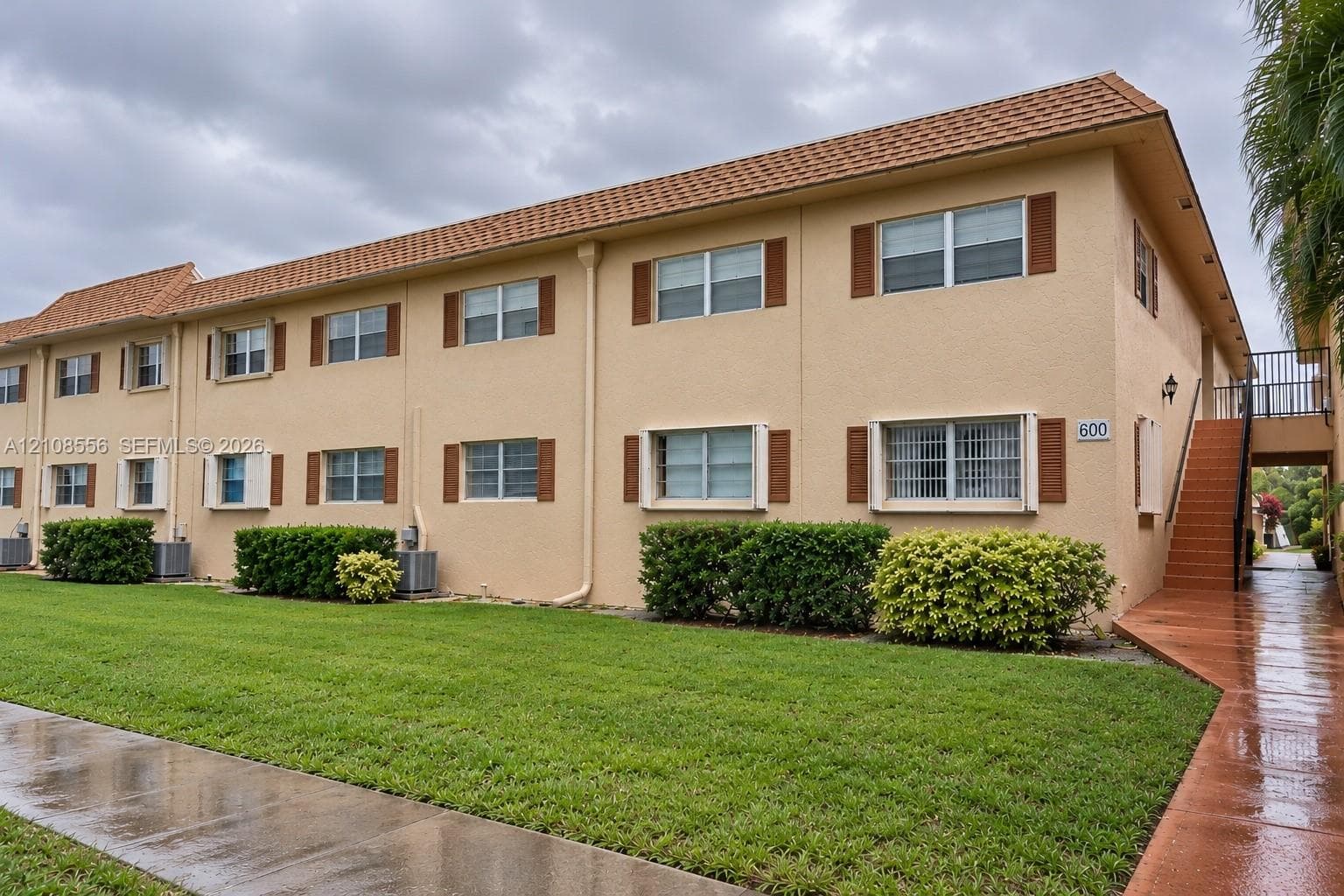 BOCA TOWNE CENTRE CONDO #137