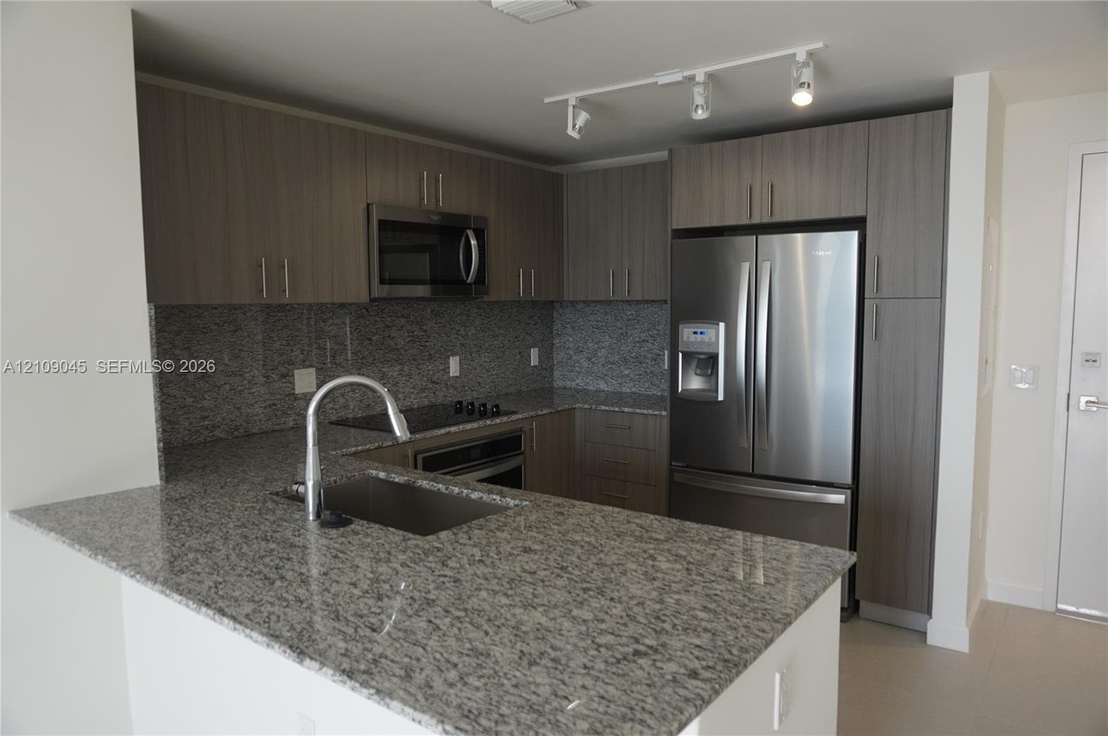 5350 PARK CONDO #1207
