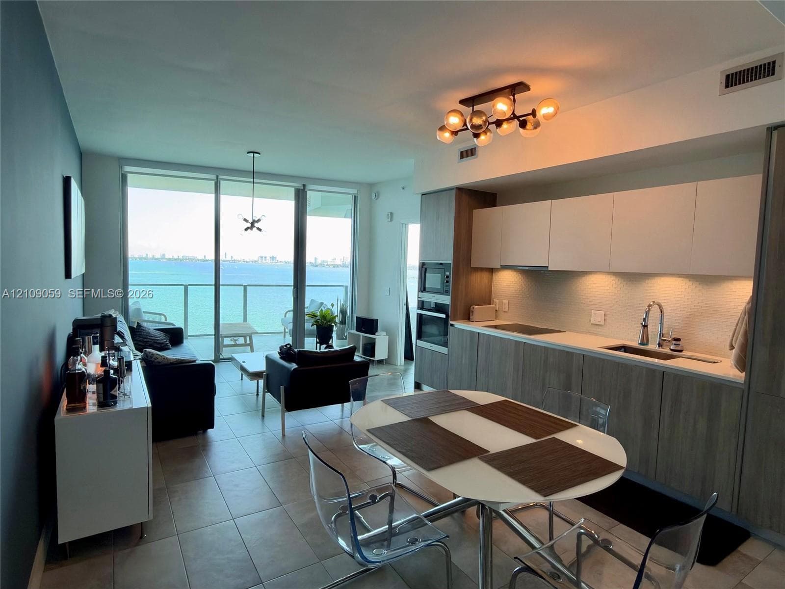 Biscayne Beach #1106