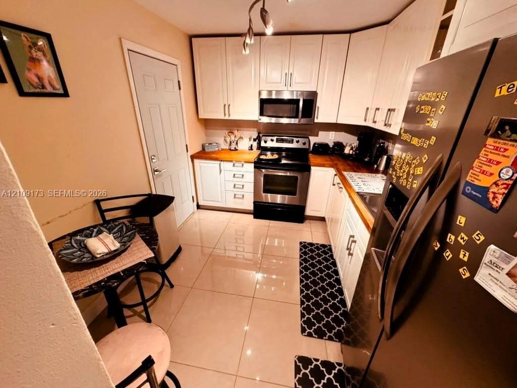 ST REGIS APTS CONDO #6G