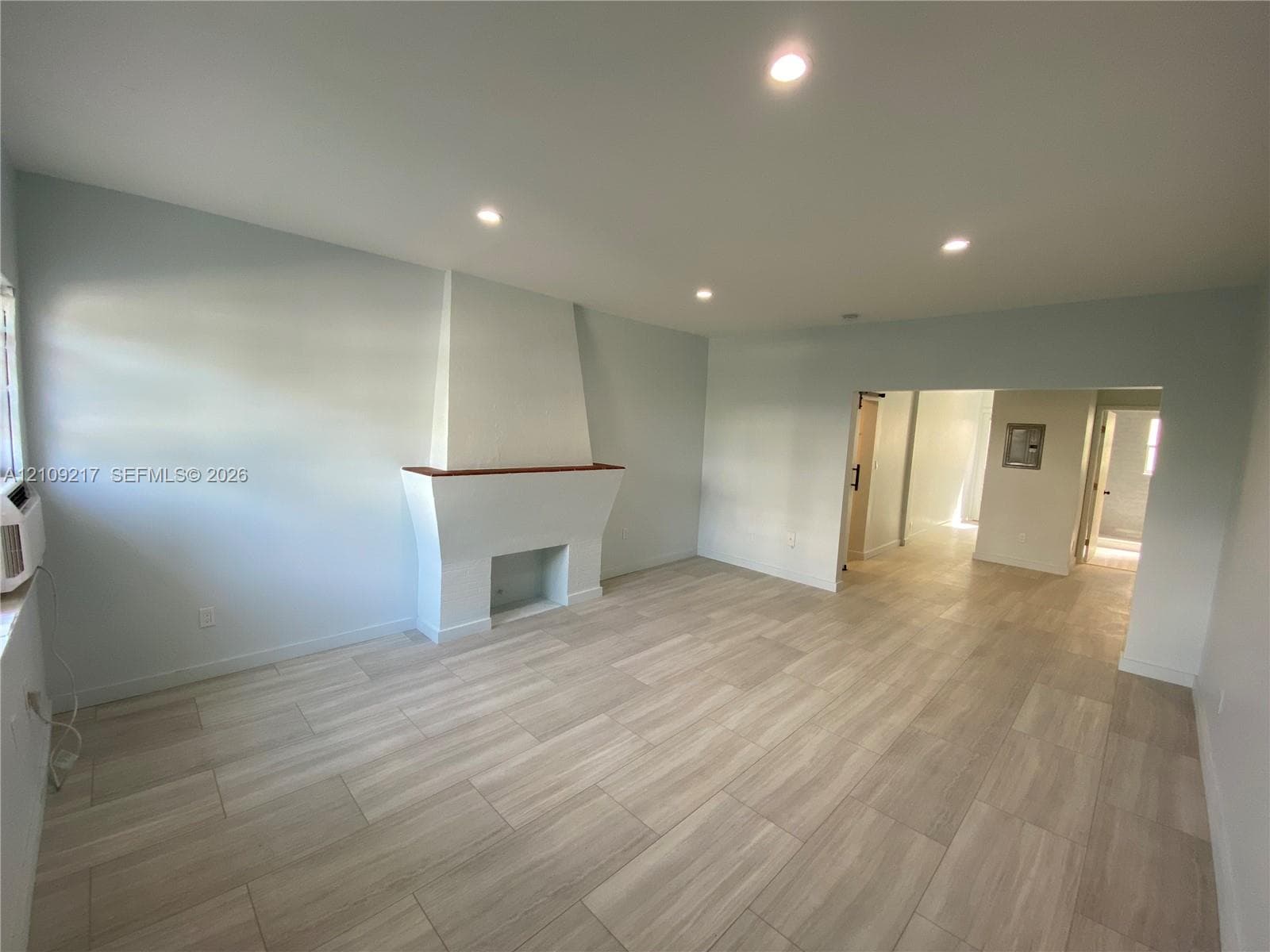 1455 MICHIGAN AVE CONDO #4