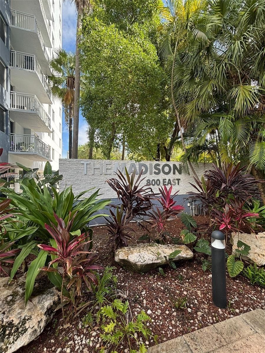 MADISON DOWNTOWN CONDO #E-605