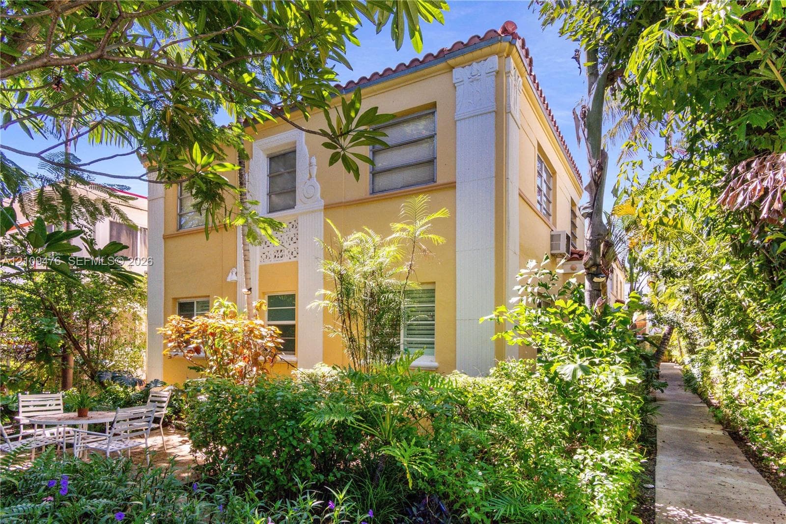 FLAMINGO WAVE CONDO #4