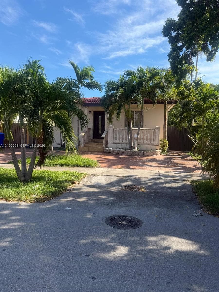 2800 Sw 11th St
