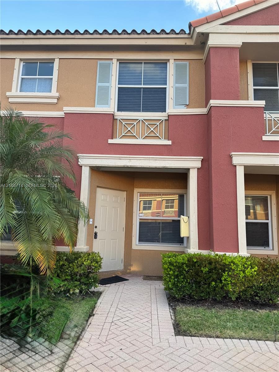 The Gates At Doral Isles #404