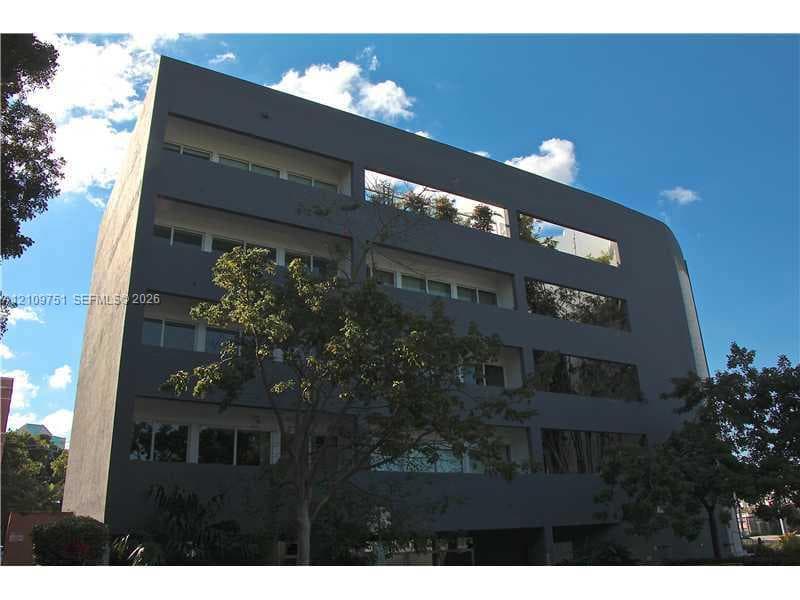 LOFTS IN THE GROVE #405