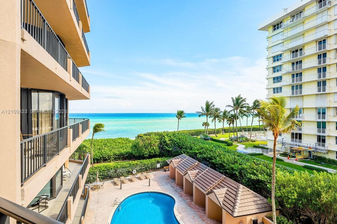 Beachfront #405