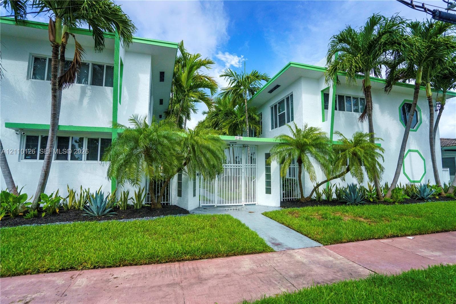 BAYVIEW TOWNHOMES CONDO #1B