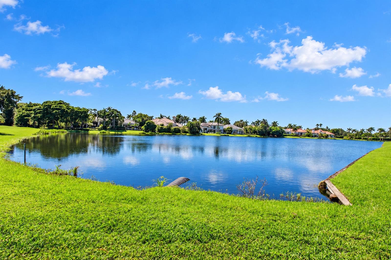 3528 Nw Clubside Circle