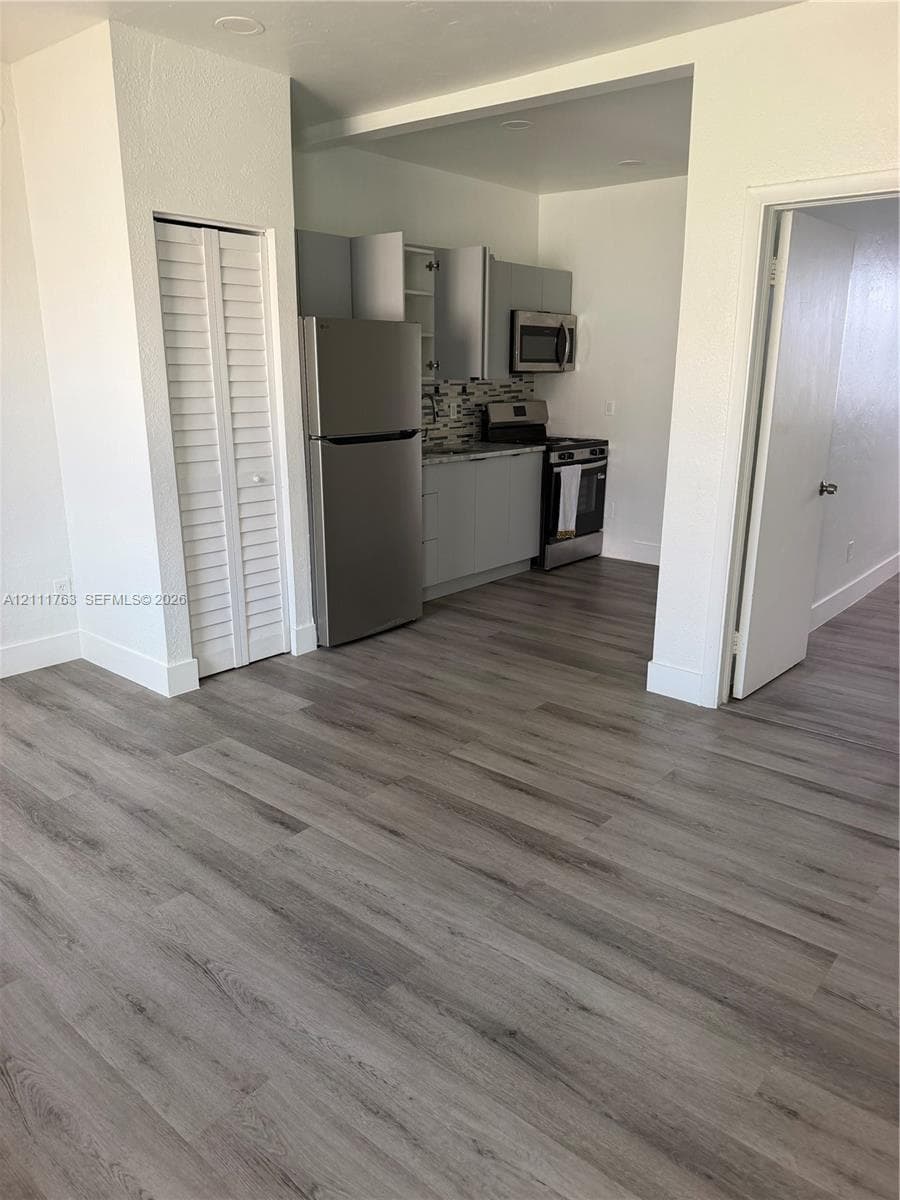 ENCLAVE WATERSIDE VILLAS #1-5