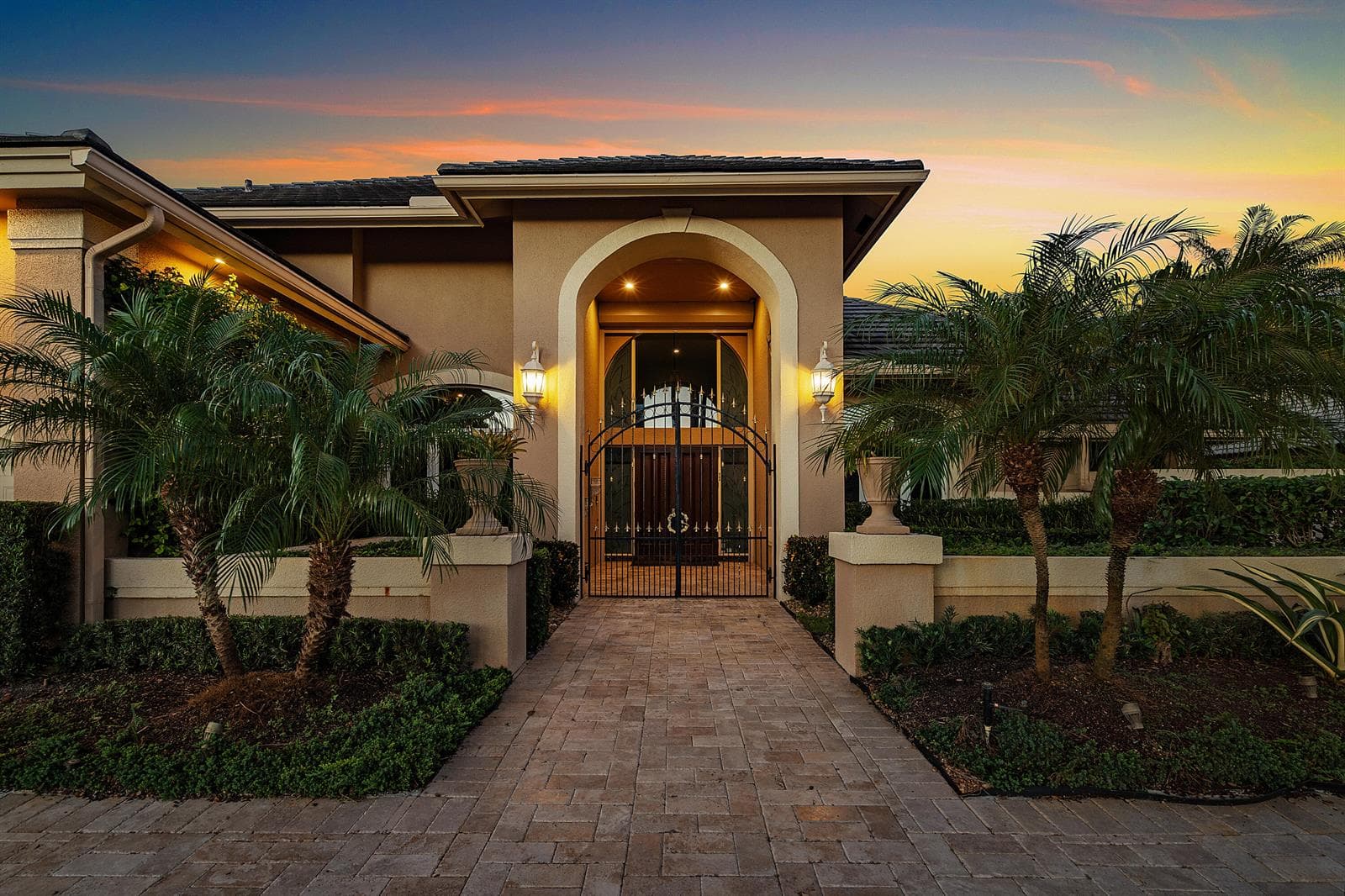 7235 Queenferry Circle