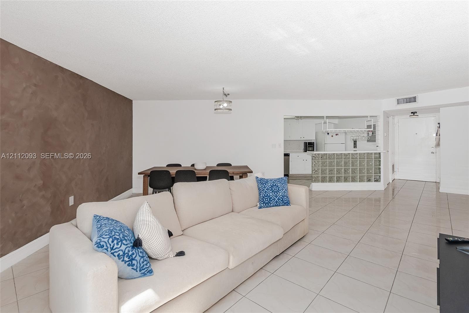 COMMODORE PLAZA CONDO #1612